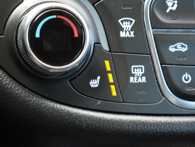 Used 2023 Chevrolet Malibu LT FWD image 3