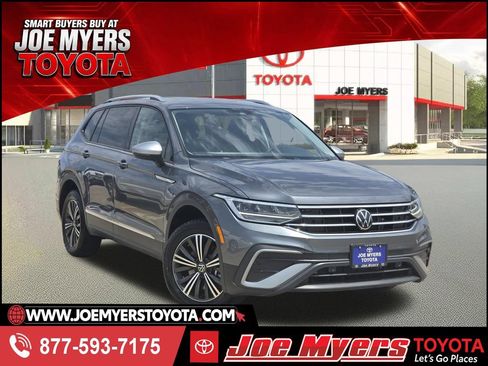 Used 2024 Volkswagen Tiguan Wolfsburg Edition AWD/4WD image 1