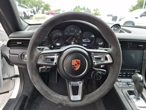 Used 2018 Porsche 911 Carrera GTS RWD image 23