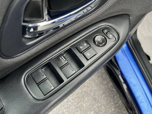 Used 2021 Honda HR-V Sport image 17