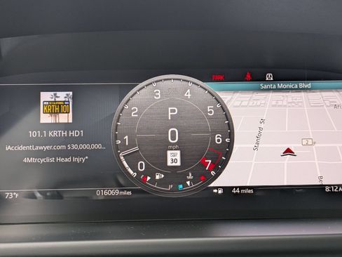 Used 2024 Land Rover Defender 110 SE AWD/4WD image 18