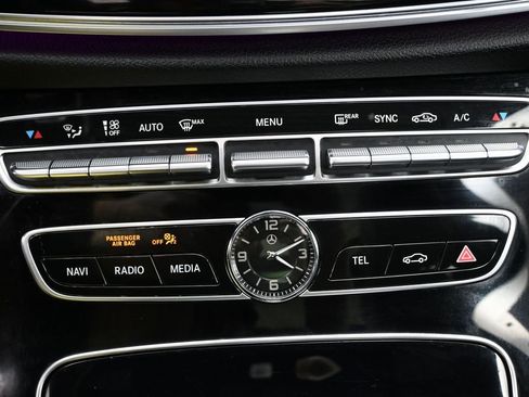 Used 2020 Mercedes-Benz E 350 4MATIC Sedan w/ Premium Package image 31