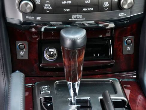 Used 2011 Lexus LX 570 4WD image 30