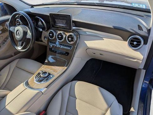 Used 2019 Mercedes-Benz GLC 350e 4MATIC image 21