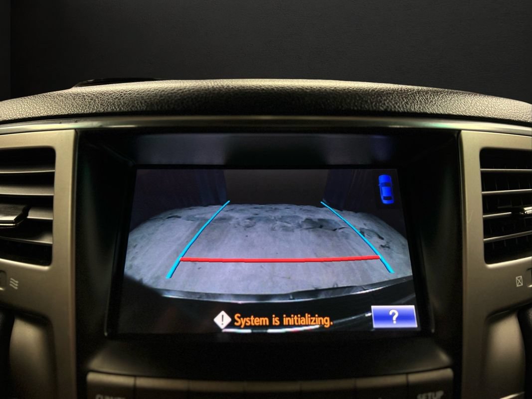 Used 2015 Lexus LX 570 4WD w/ Luxury Package image 33