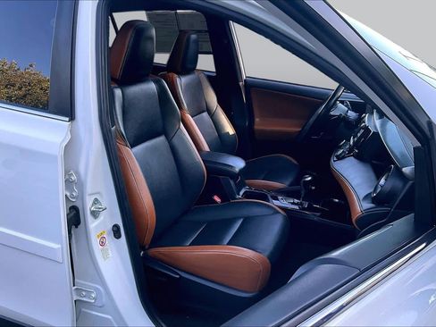 Used 2018 Toyota RAV4 SE w/ Power Extra Value Package FWD image 8