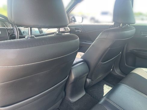 Used 2017 Honda Accord Sport image 25