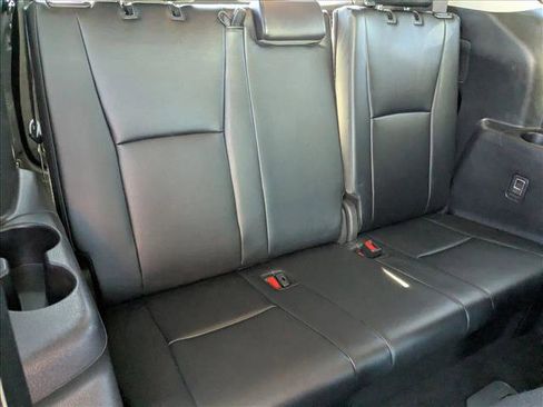 Used 2024 Toyota Highlander XLE image 22
