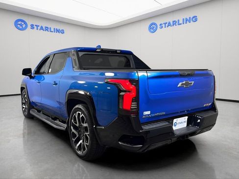 Certified 2025 Chevrolet Silverado EV RST image 6