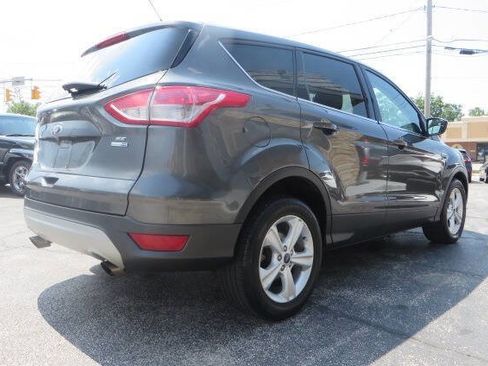 Used 2014 Ford Escape SE image 2