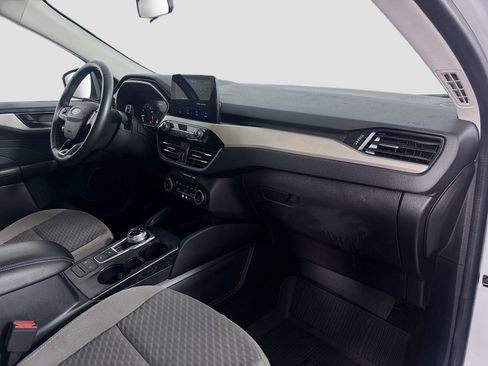 Used 2022 Ford Escape SE w/ SE Sport Appearance Package FWD image 27