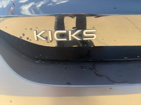 Used 2025 Nissan Kicks S FWD image 10