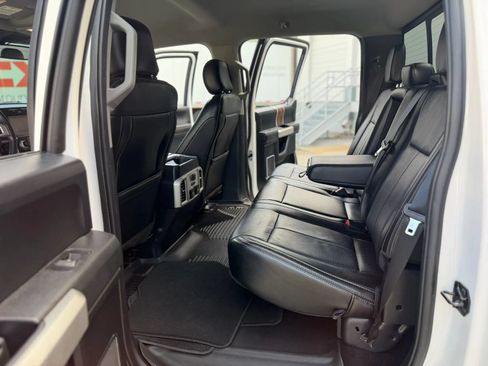 Used 2019 Ford F150 Lariat w/ Equipment Group 502A Luxury AWD/4WD image 21
