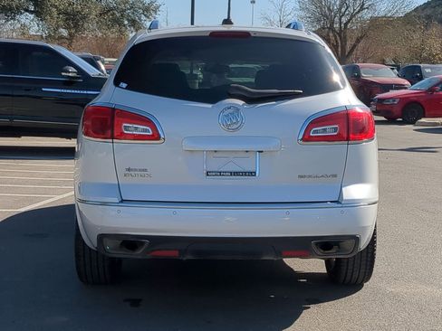 Used 2017 Buick Enclave Leather image 4