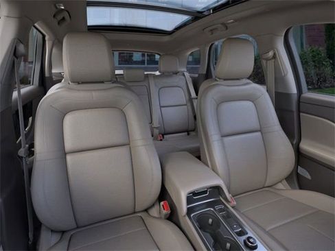 New 2024 Lincoln Corsair Reserve w/ Equipment Group 201A image 10