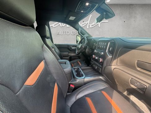 Used 2022 GMC Sierra 2500 Denali w/ Denali Black Diamond Edition image 29