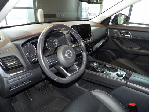 Used 2021 Nissan Rogue SL w/ Premium Package AWD/4WD image 25