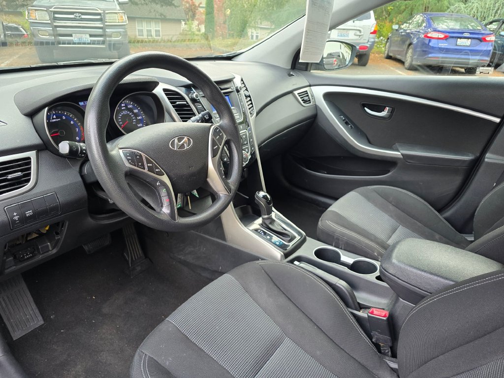 Used 2016 Hyundai Elantra GT FWD image 8