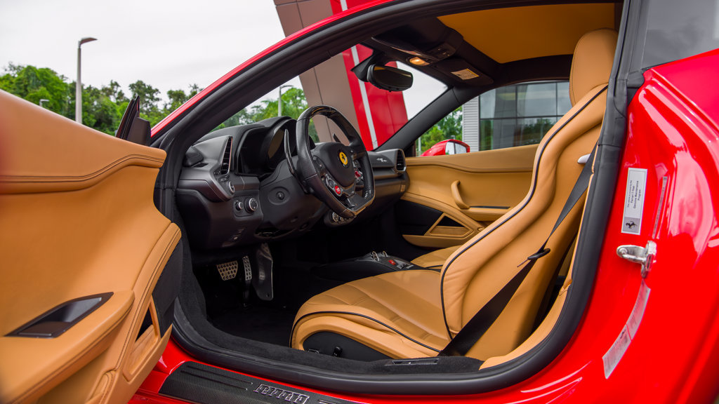 Certified 2013 Ferrari 458 Italia Coupe RWD image 14