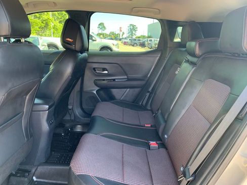 Used 2025 Nissan Kicks SR w/ SR Premium Package FWD image 27