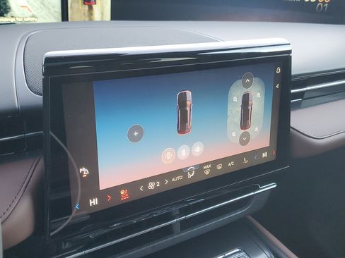 New 2026 Lincoln Nautilus Reserve w/ Jet Appearance Package image 25