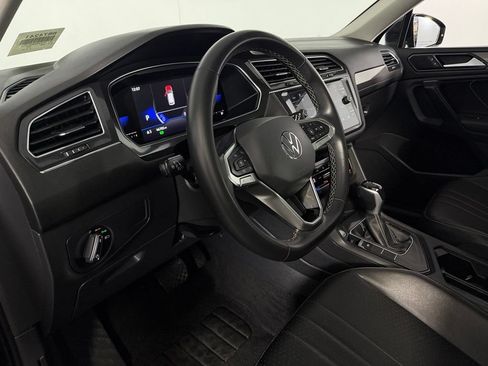 Used 2022 Volkswagen Tiguan SE FWD image 21