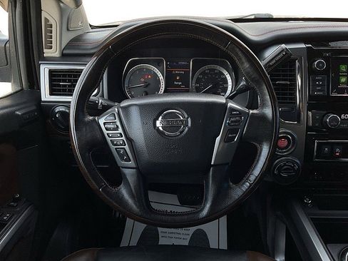 Used 2019 Nissan Titan Platinum Reserve AWD/4WD image 15
