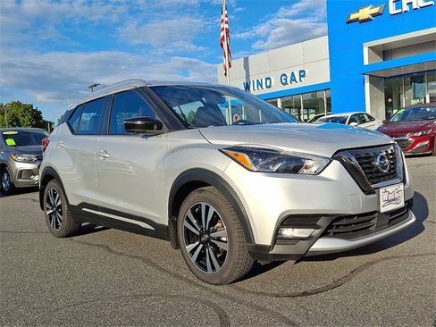 Used 2020 Nissan Kicks SR w/ Interior Electronics Package image 2