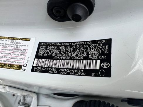 Used 2021 Toyota C-HR XLE image 35