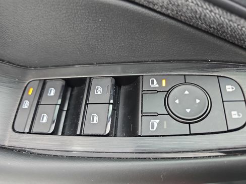 Certified 2023 Nissan Rogue S image 26