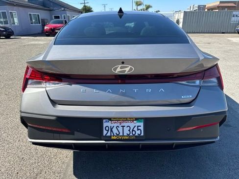 Used 2024 Hyundai Elantra Limited FWD image 6