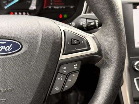 Used 2019 Ford Fusion SE FWD image 26