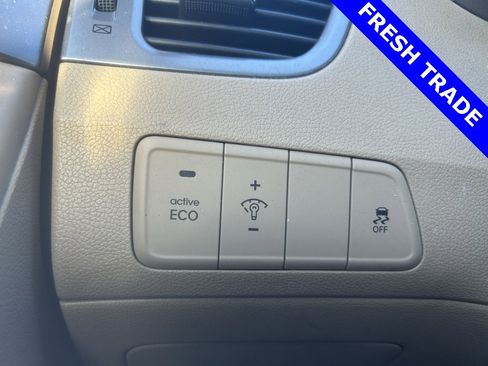 Used 2012 Hyundai Elantra Limited w/ Technology Pkg 5 image 16