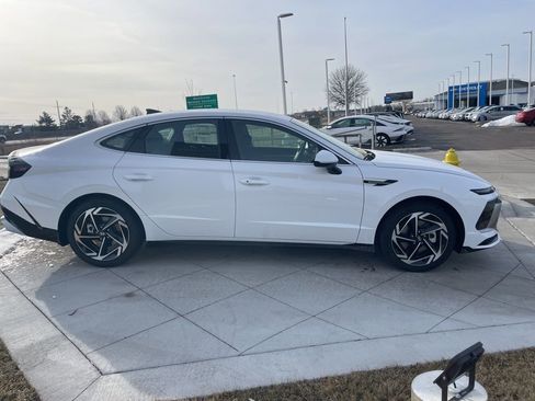 New 2026 Hyundai Sonata SEL FWD image 6