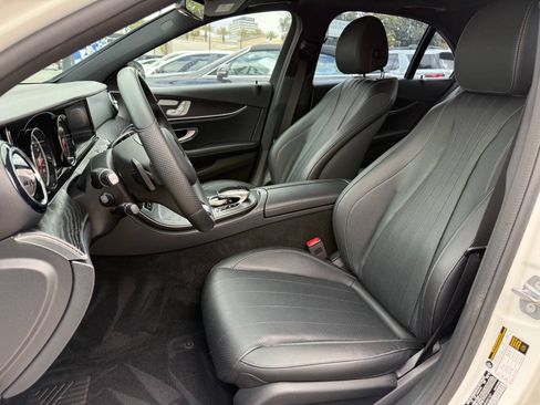 Used 2018 Mercedes-Benz E 300 image 24