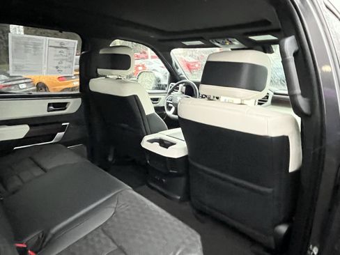 Used 2024 Toyota Tundra Capstone AWD/4WD image 18