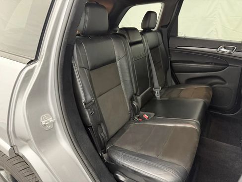 Used 2018 Jeep Grand Cherokee Altitude AWD/4WD image 32