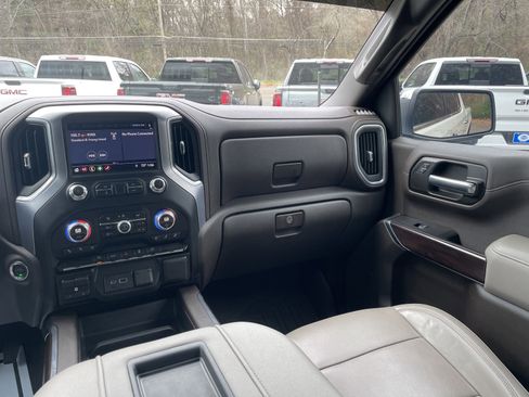 Used 2019 GMC Sierra 1500 SLT image 26