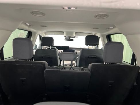 Used 2025 Ford Expedition Active AWD/4WD image 9