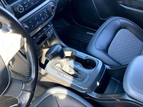 Used 2018 Chevrolet Colorado Z71 image 16