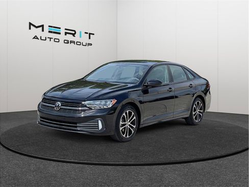Used 2022 Volkswagen Jetta Sport image 4