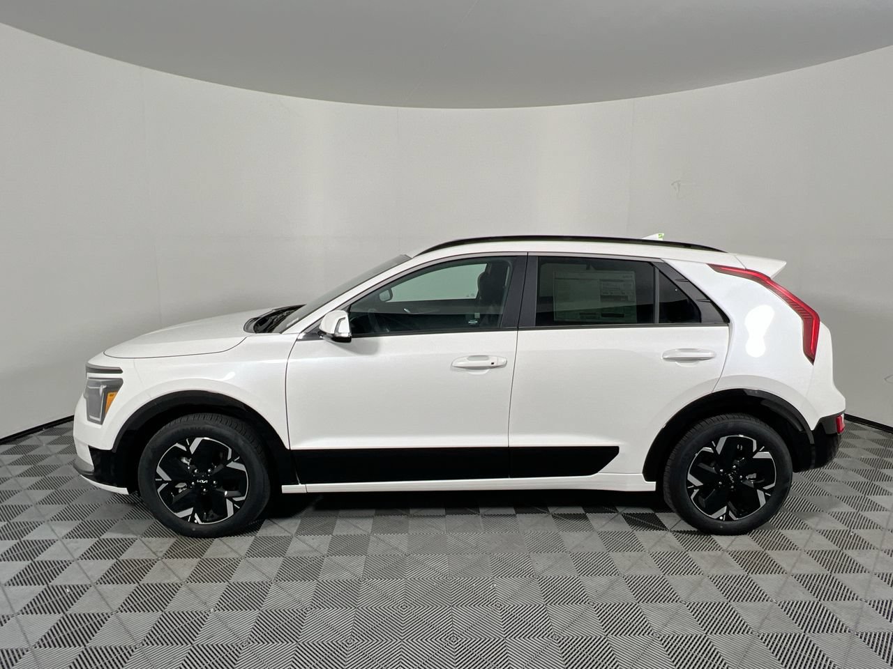 New 2026 Kia Niro Wind FWD image 6