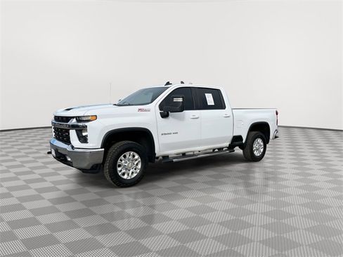 Used 2023 Chevrolet Silverado 2500 LT w/ Convenience Package image 4