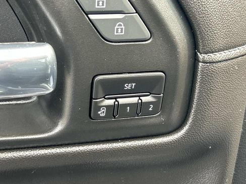 Used 2021 Chevrolet Silverado 1500 LTZ w/ Technology Package AWD/4WD image 33