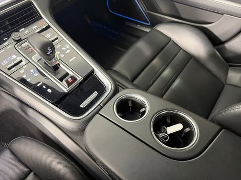 Used 2018 Porsche Panamera 4S image 22