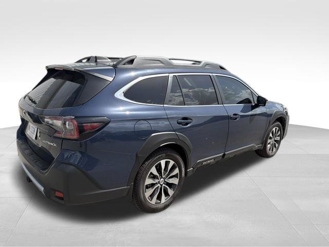 Used 2023 Subaru Outback Limited w/ Popular Package #2 AWD/4WD image 3