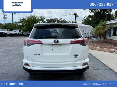 Used 2017 Toyota RAV4 LE FWD image 6