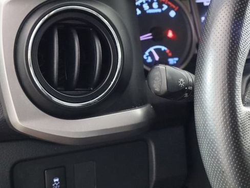 Used 2021 Toyota Tacoma SR5 RWD image 14