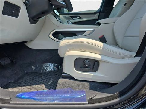 New 2026 Jaguar F-PACE R-Dynamic S image 25