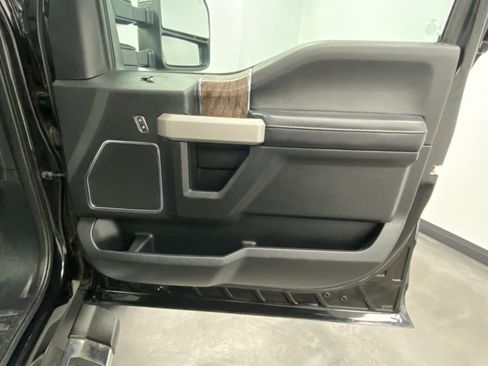 Used 2019 Ford F350 Lariat w/ Lariat Ultimate Package AWD/4WD image 46